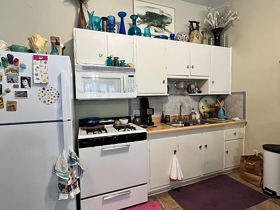 4th image of 235 Crescent St NE APT 4
