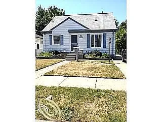 27541 Garfield St photo 1