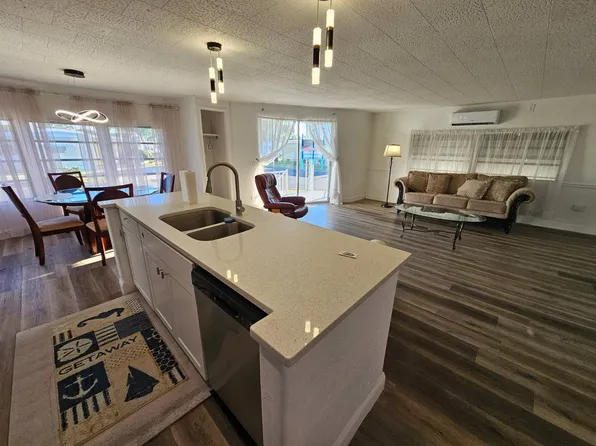 132 Orange Harbor Dr #132, Fort Myers, FL 33905