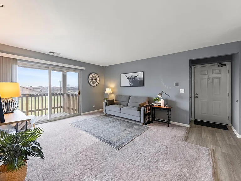 208 Glengarry Dr #302 — Photo 5