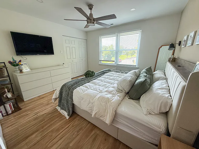 3300 Johns Ct #3302 — Photo 8