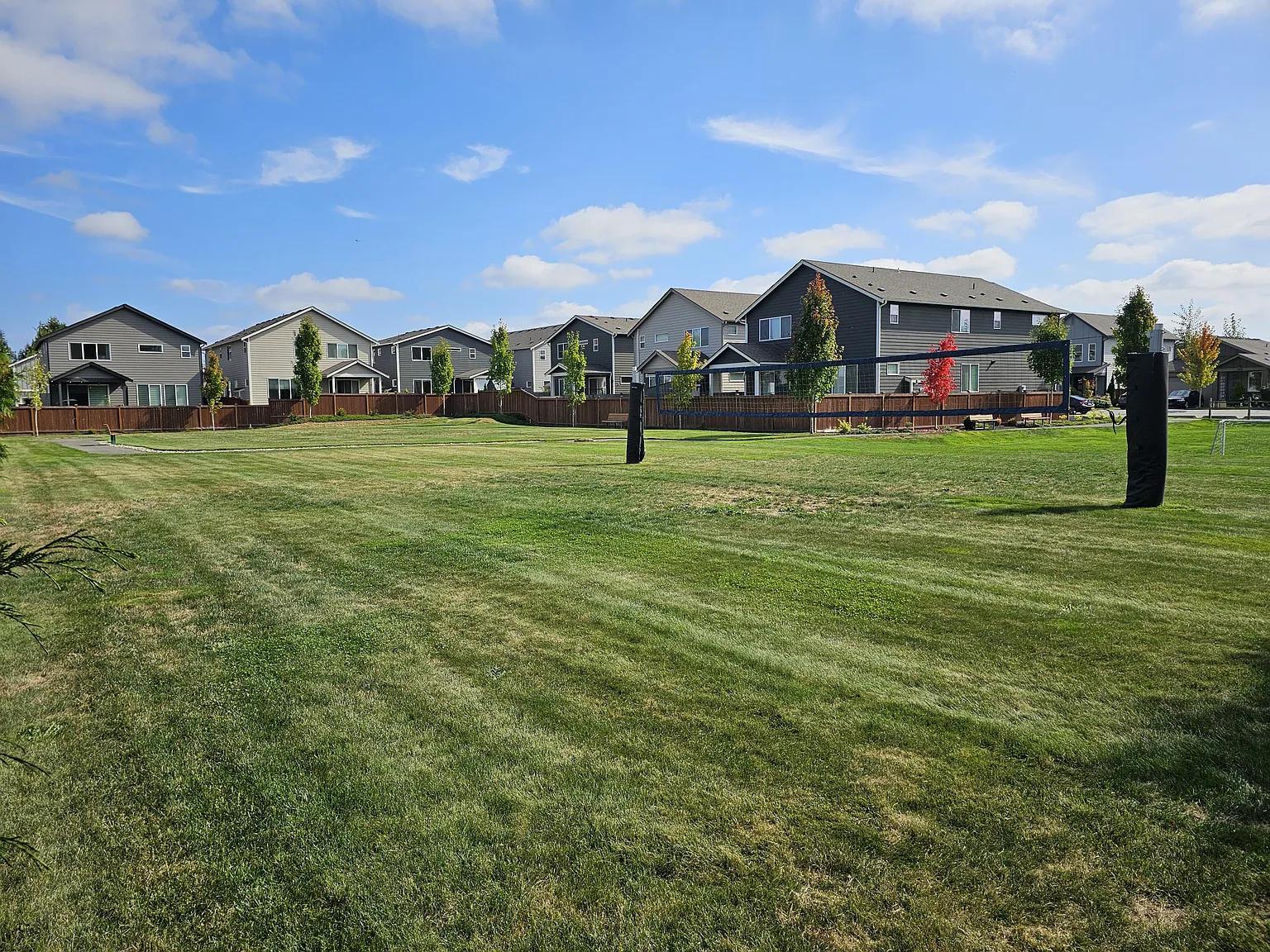 4 bed, 2.5 bath, 2602 sqft, $3,300 — Photo 3