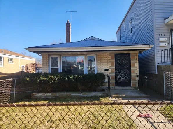 9209 S Clyde Ave, Chicago, IL 60617