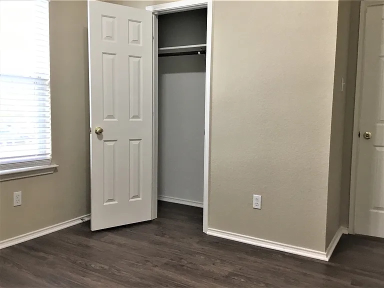 3361 Chapel Wood Ct — Photo 22