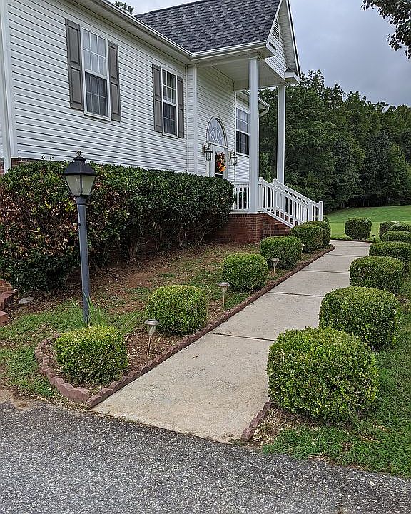 Excellent three bedroom two and a half bath split foyer single-family home. Features include living room, large kitchen with dining room. Large master bedroom with walk-in closet and master bathroom with separate shower, garden tub, and dual vanities. Nice lot, deck, finish basement with gas fireplace. New roof, updated fixtures and flooring. Convenient to schools and business 40. Great neighborhood.