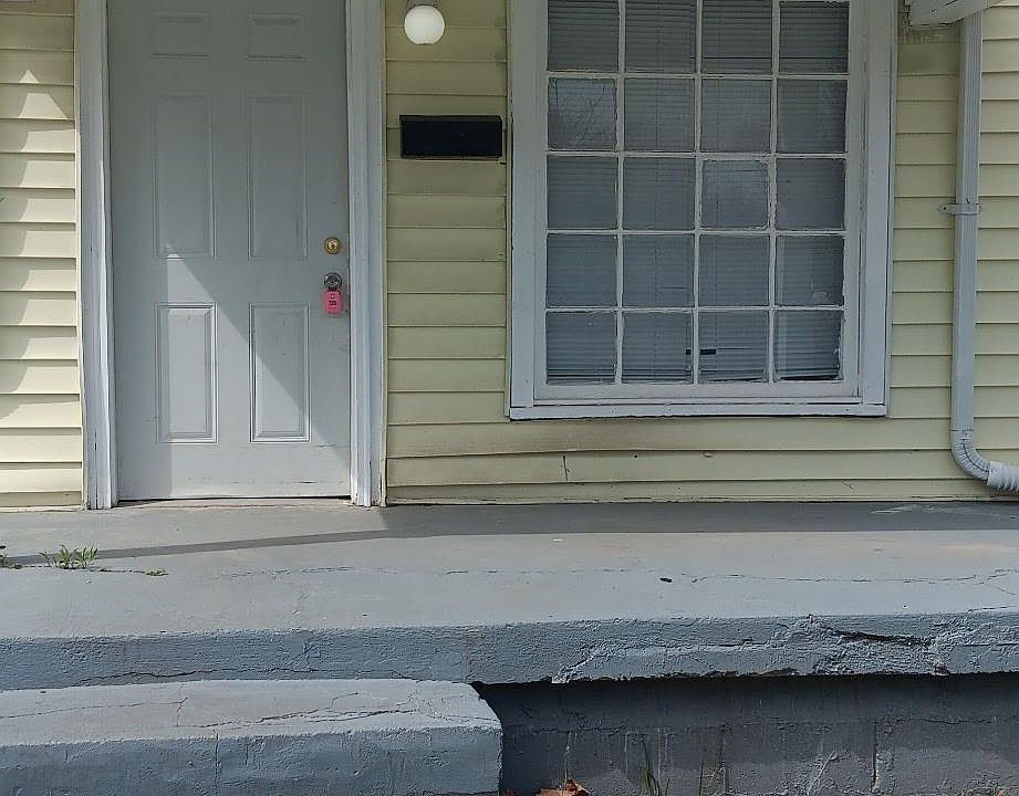1st image of 3274 Ralston Ave