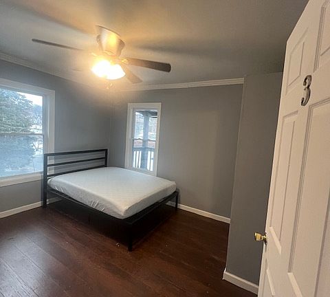 3rd image of 109 Ashworth Pl #2