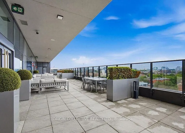 330 Richmond St W #609 — Photo 31