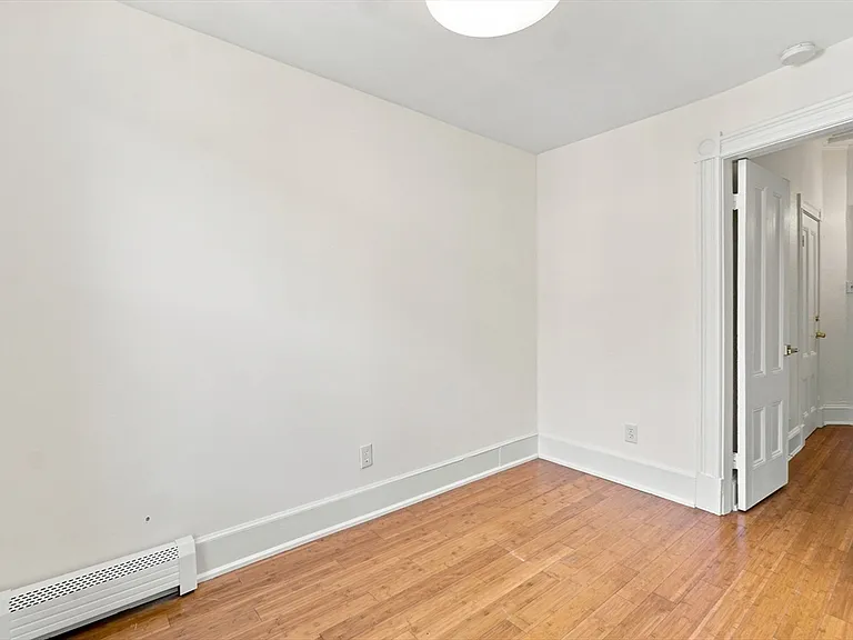 229 Saratoga St #2 — Photo 12