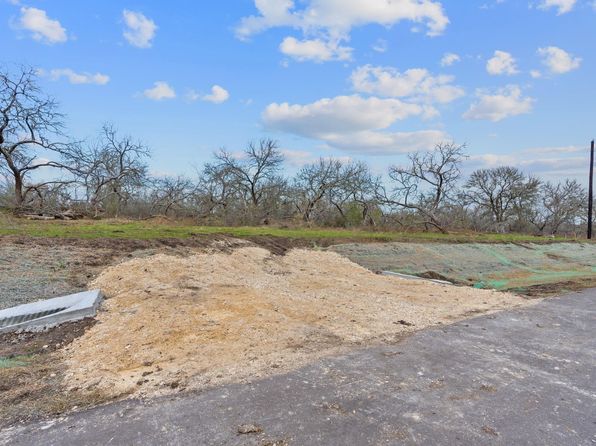 218 Brinley Mae Way, Lockhart, TX 78644
