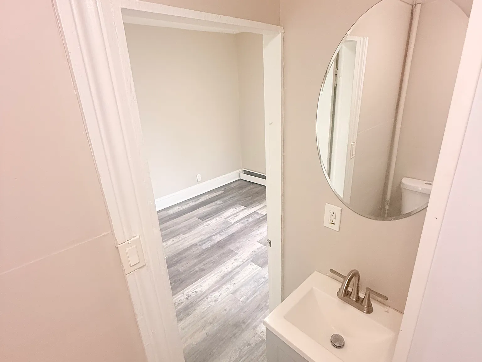 2 bed, 800 sqft, $1,449 — Photo 4