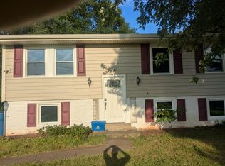 804 N Sterling Blvd, Sterling, VA 20164