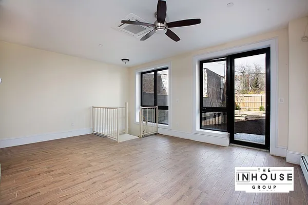 Rented by The InHouse Group | media 25