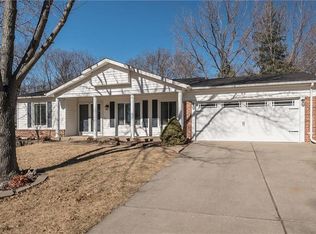 53 Kelly Leaf Dr, Saint Peters, MO