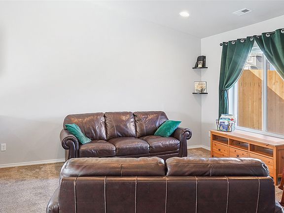 5th image of 618 Alice Ave