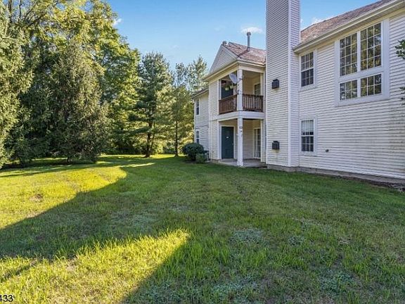 5th image of 616 Honeybrook Cir