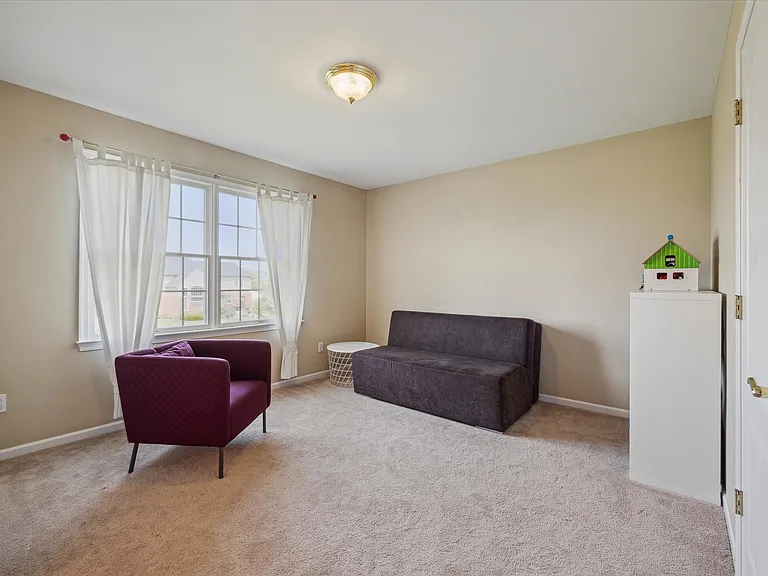 24323 Bellingham Dr — Photo 7