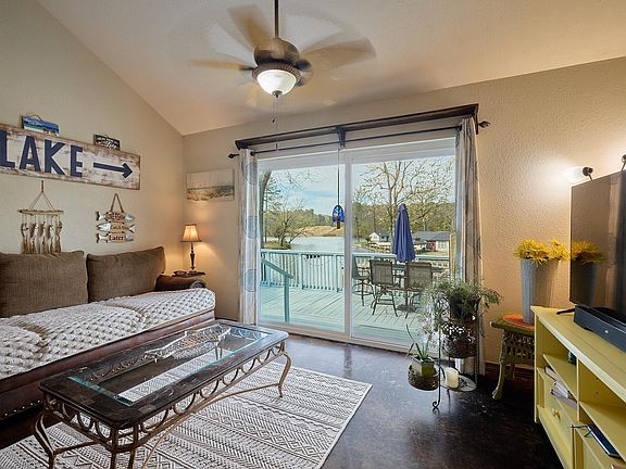 2nd image of 173 Barbary Rd #434