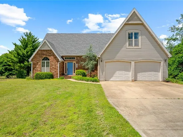 19252 S 1715th Rd, Nevada, MO 64772