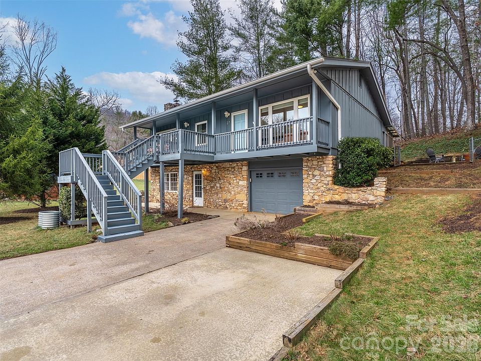 1st image of 27 Brookcliff Dr