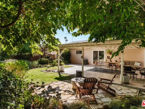 24013 Hartland St, West Hills, CA 91307