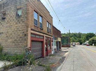 99 Scotts Run Rd, Osage, WV 26543