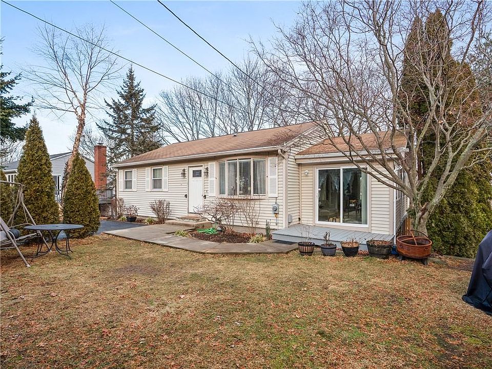 33 Old Phenix Ave, Cranston, RI 02921 Zillow