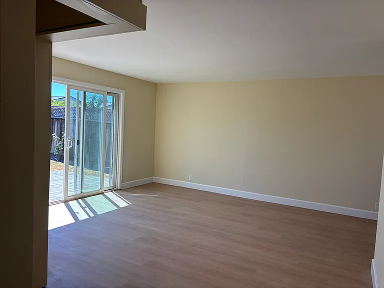 1132 Santa Barbara Way — Photo 16