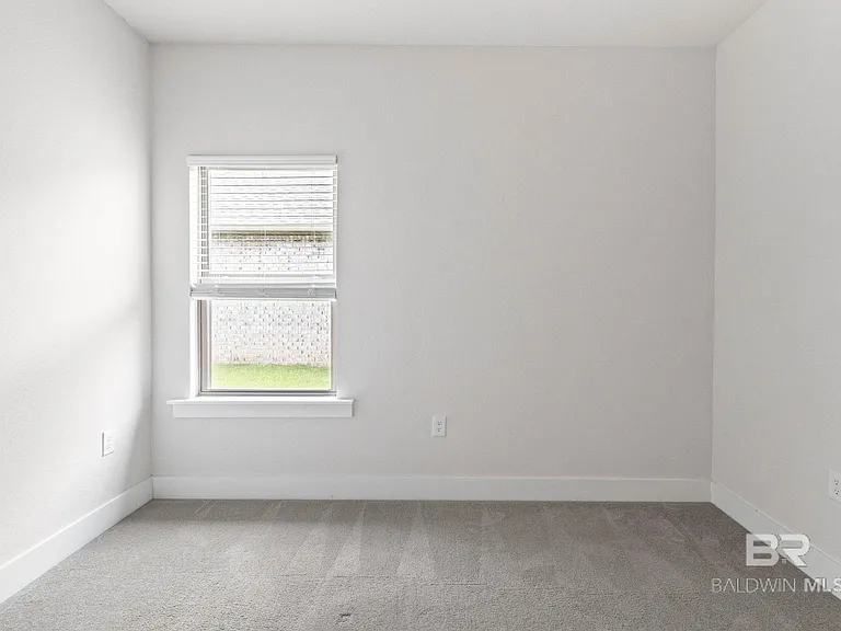 1710 Grouse St — Photo 49