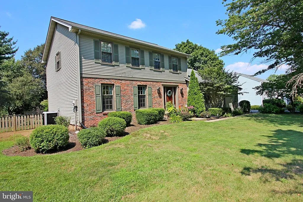 2579 Spring Valley Rd photo 1