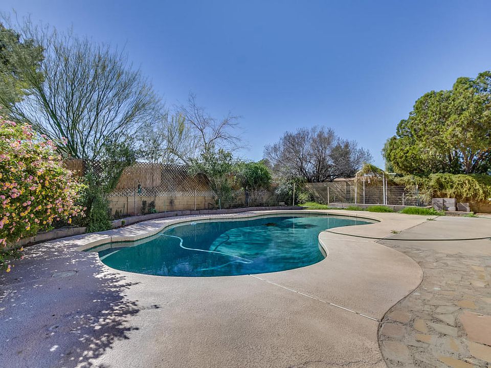 1st image of 10421 W Calle De Edens