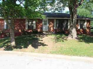 606 N 2nd St, Lansing, KS 66043