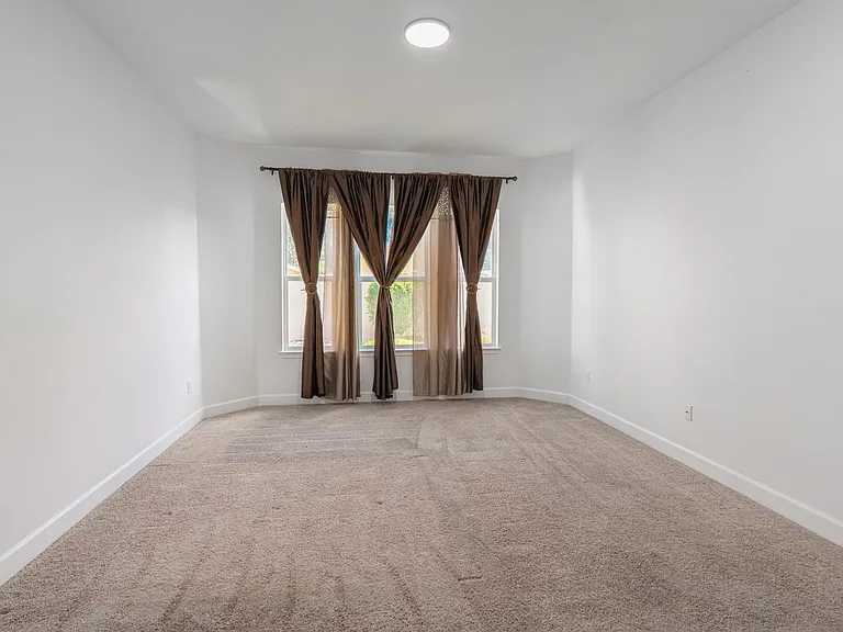 10667 Cardera Dr — Photo 26