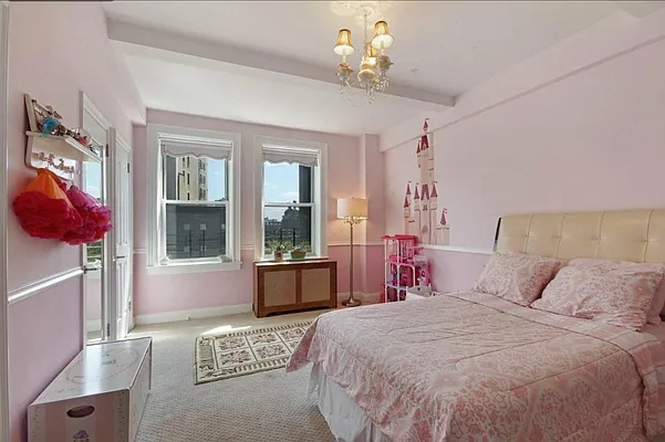 Sold by Corcoran | media 19