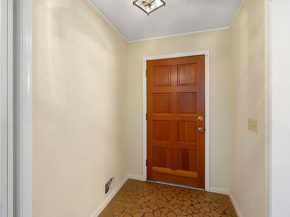 4th image of 3 Fern Ct