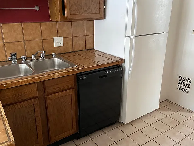 513 W Huron St #1 — Photo 6