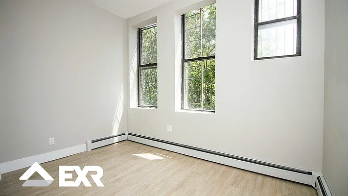 Rented by EXR | media 17