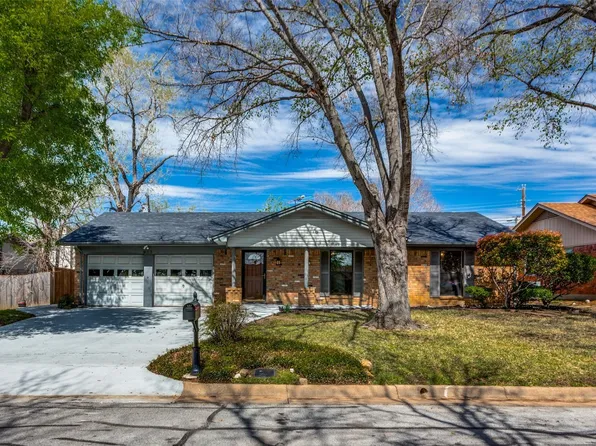 937 Springdale Rd, Bedford, TX 76021