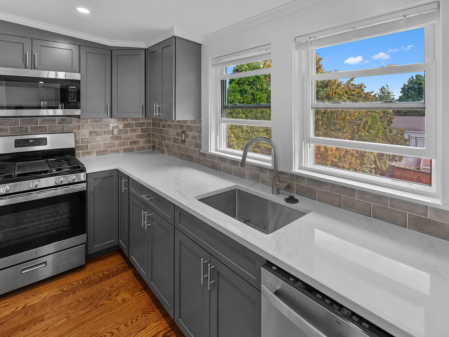 1 bed, 675 sqft, $2,700 — Photo 3