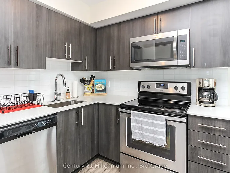 7 Anchorage Cres #108 — Photo 11
