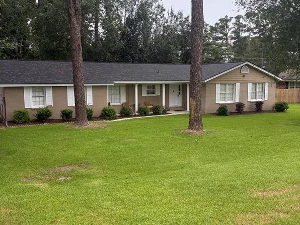 2124 Gornto Rd, Valdosta, GA 31602