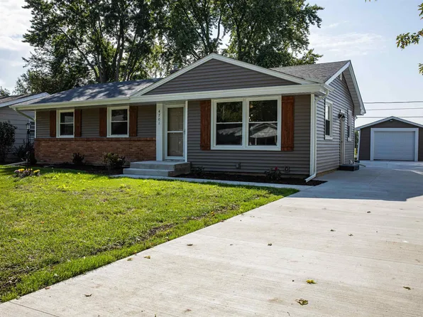 4701 Mohawk Rd, Rockford, IL 61107