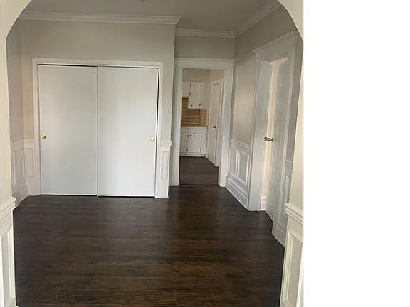 4th image of 45 Franklin Ave APT 1