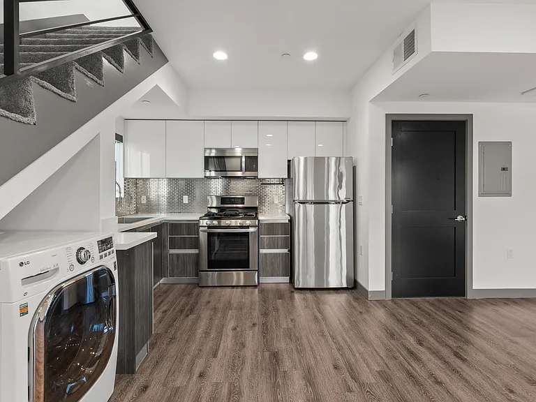 Alexandria 178 Townhomes LLC — Photo 9