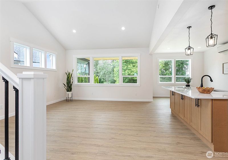 5th image of 2134 Lagerwey Circle