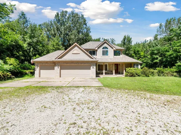 40330 Lotzford Rd, Canton, MI 48187