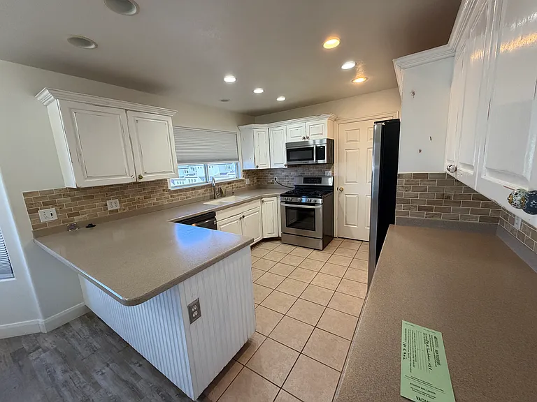 840 N Twin Lakes Dr #421 — Photo 9