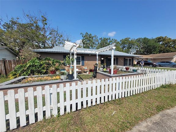 2nd image of 5203 Presidential St