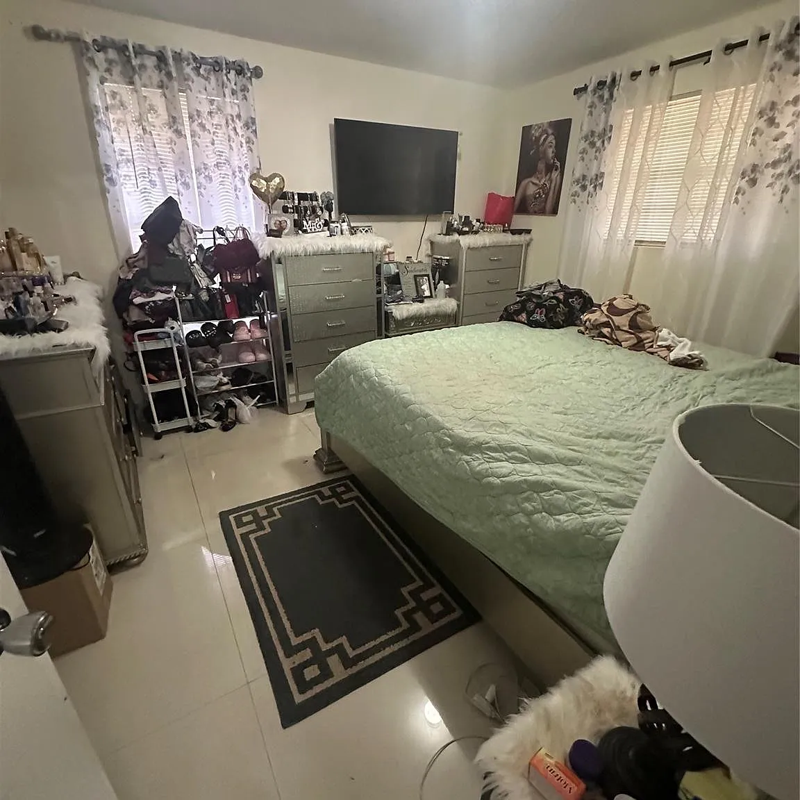 2 bed, 1.0 bath, 2612 sqft, $2,200 — Photo 4