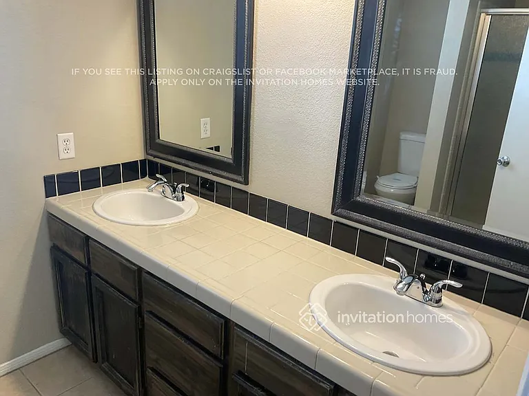 1629 Palmae Way — Photo 11